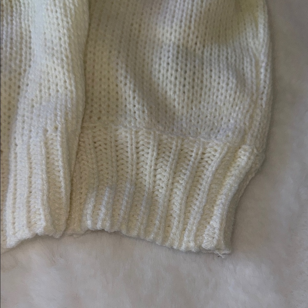 Women's Cream Floral Cardigan Sweater - Picture 4 of 10